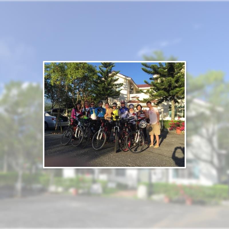 高雄打火兄弟暨法警一行人冬季自行車環島行，於田園民宿園區留影, 田園民宿